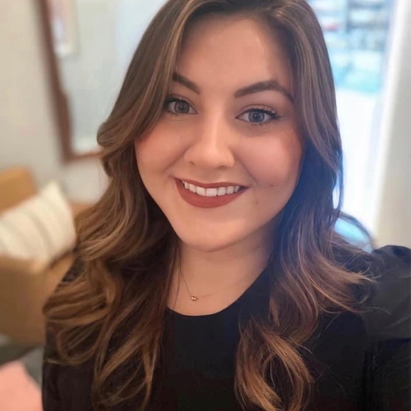 l i m a b e a n b o u t i q u e🐷 - Picture 2 of 5